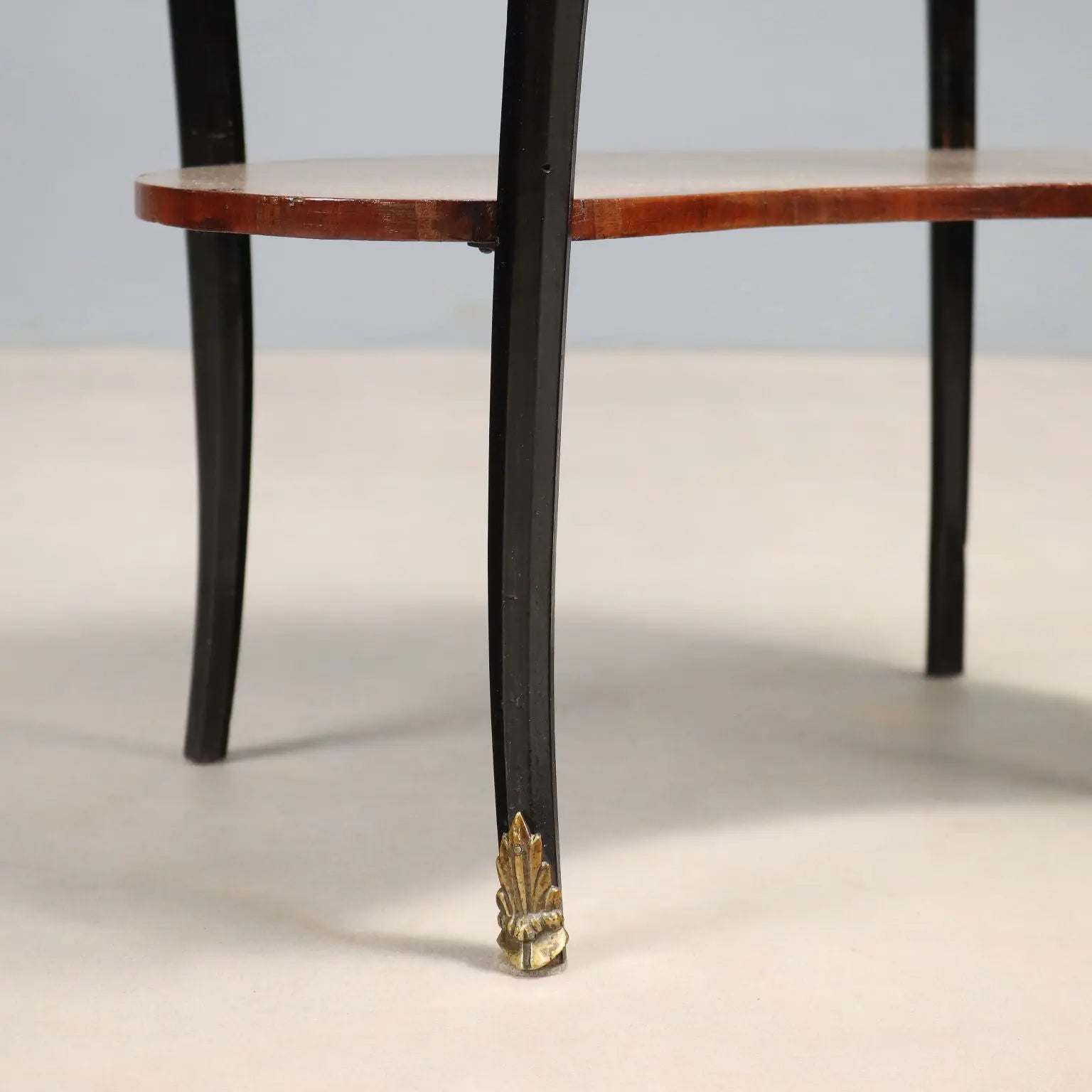 Antique Kidney Table in Mahogany 19th Century