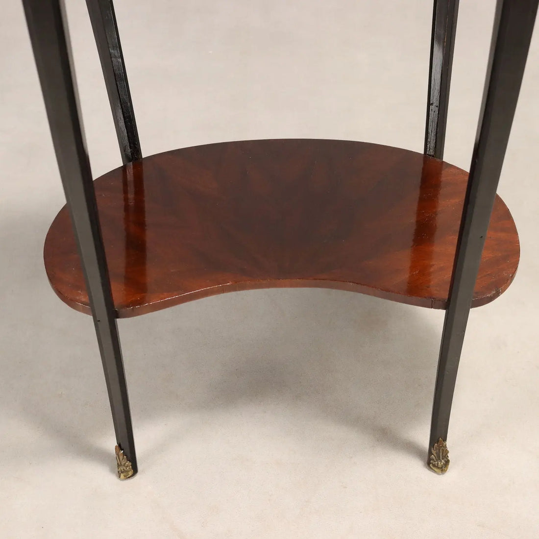 Antique Kidney Table in Mahogany 19th Century