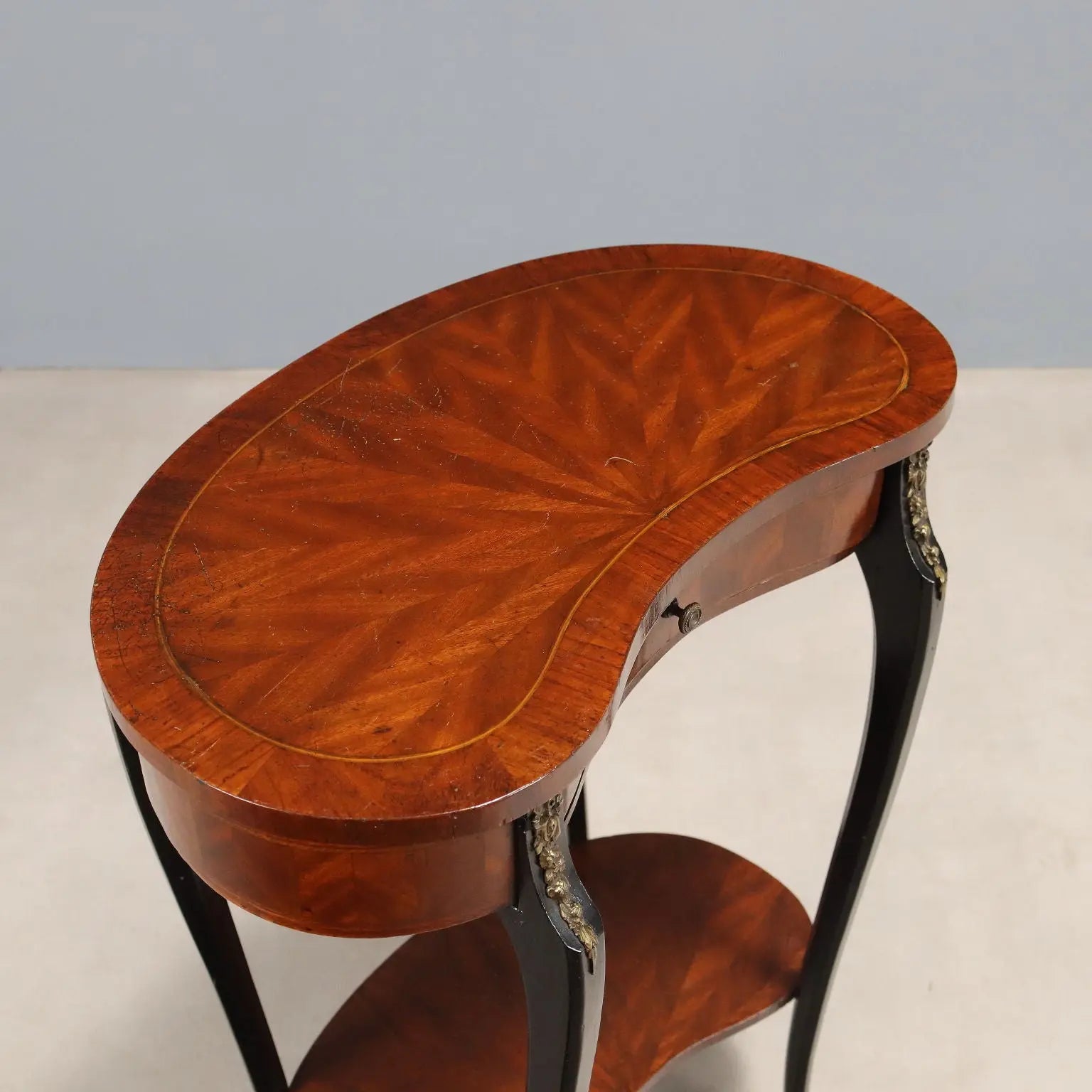 Antique Kidney Table in Mahogany 19th Century