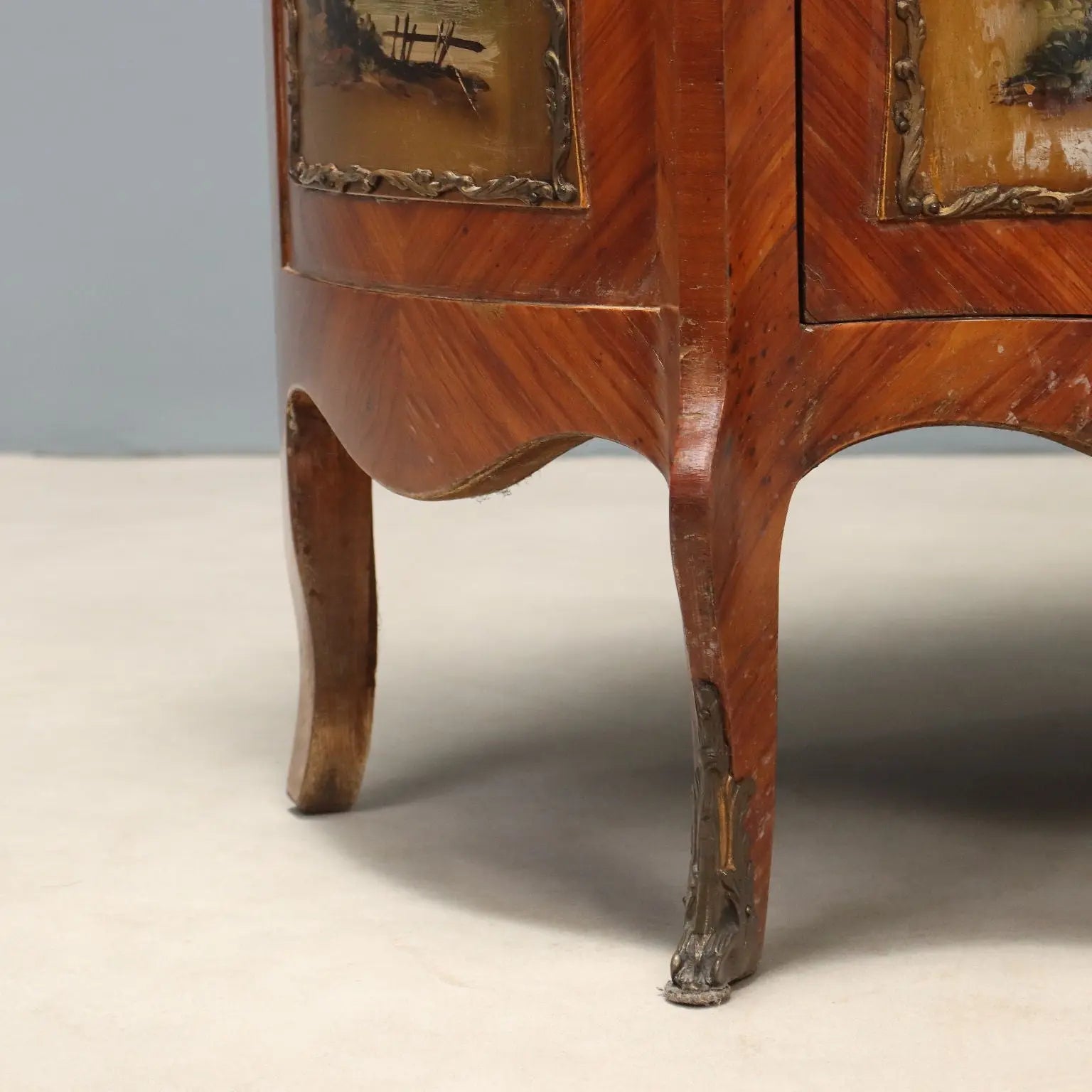 Antique Showcase Bois de Rose Baroque Italy XX Century