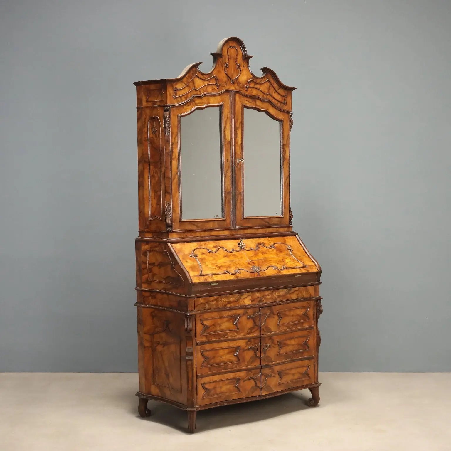 Lombard Trumeau in Walnut and Burl, Italy 20th Century