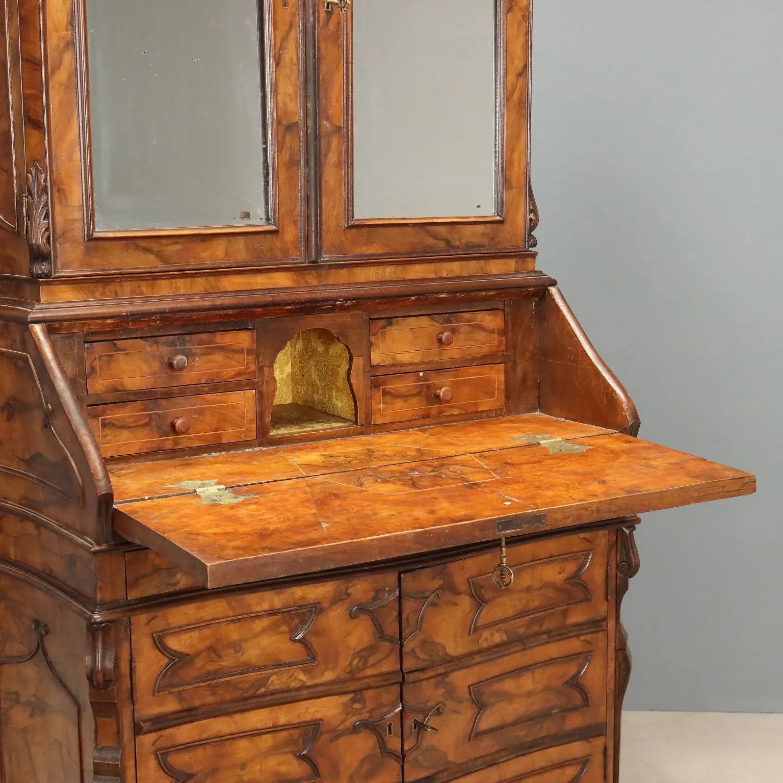 Lombard Trumeau in Walnut and Burl, Italy 20th Century