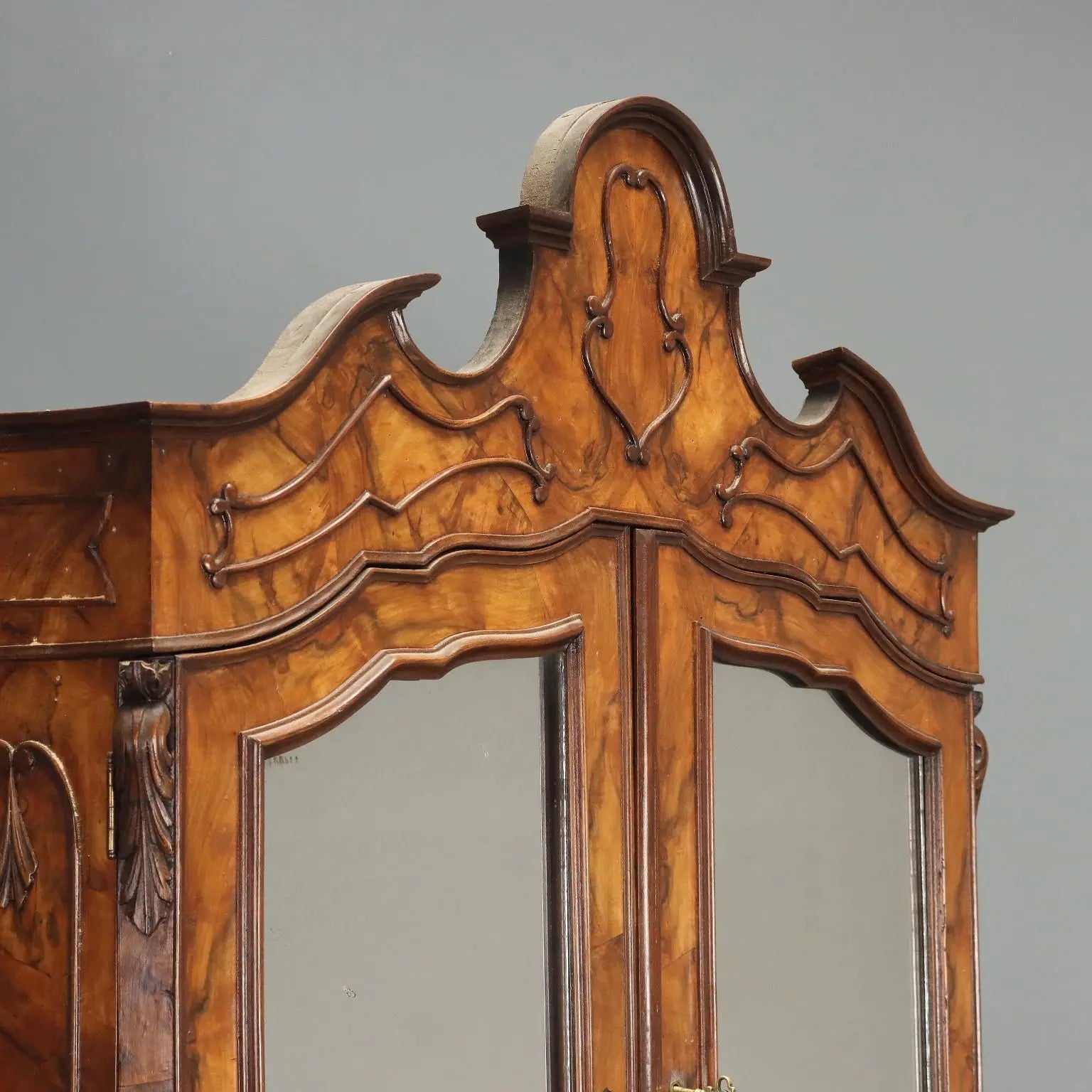 Lombard Trumeau in Walnut and Burl, Italy 20th Century