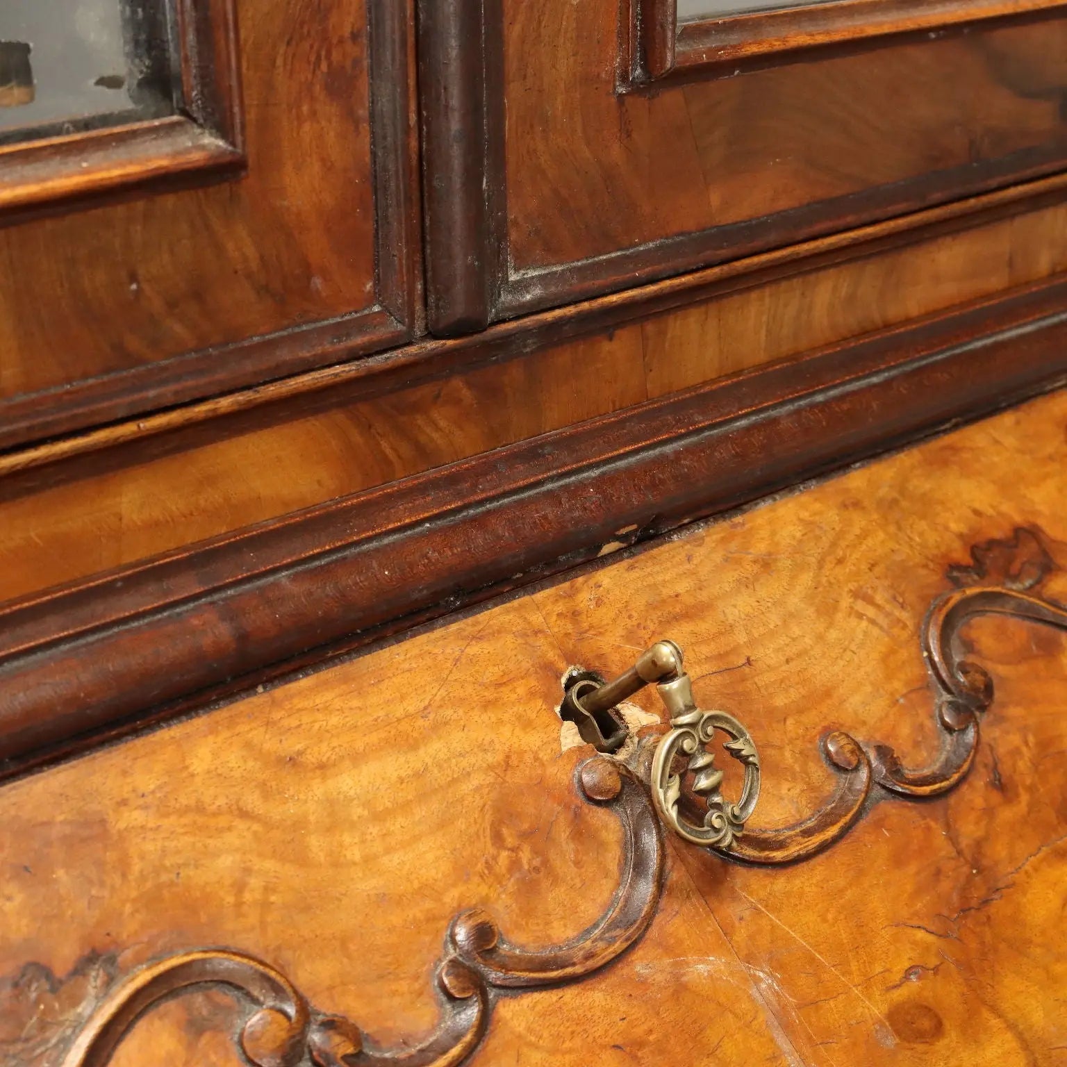 Lombard Trumeau in Walnut and Burl, Italy 20th Century