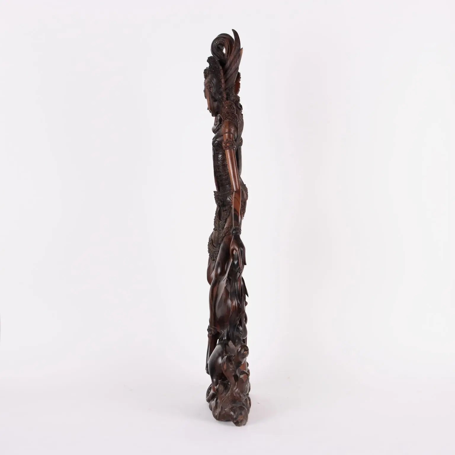 Ancient Sculpture of a Girl Second Half of the XX Century Teak - Indonesia Second half of the 20th century | Antiques | Fancy Goods