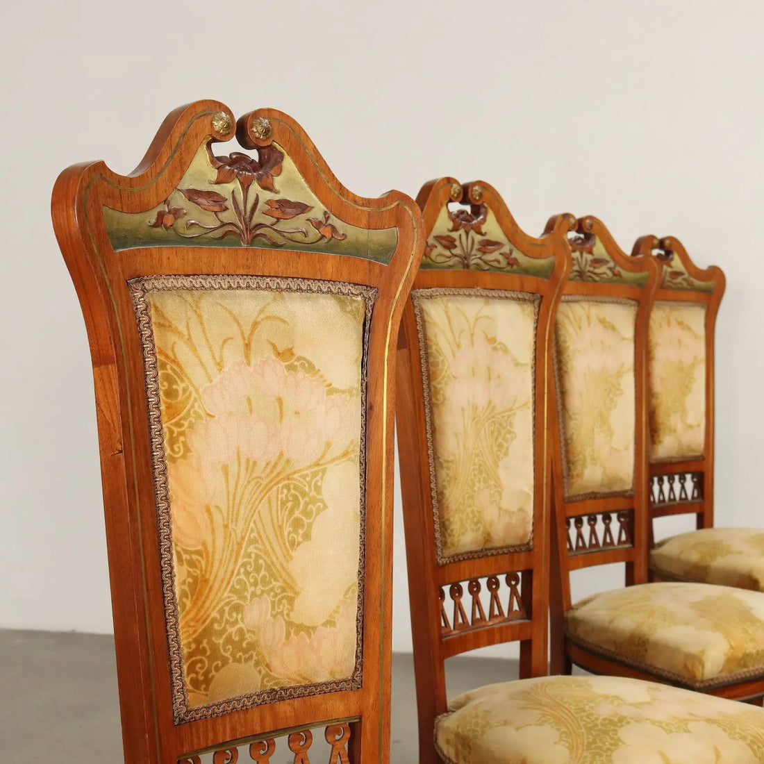Group of Chairs and Armchairs Art Nouveau Italy XIX Century - Pair of Armchairs and Four Chairs | Antiques | Seating