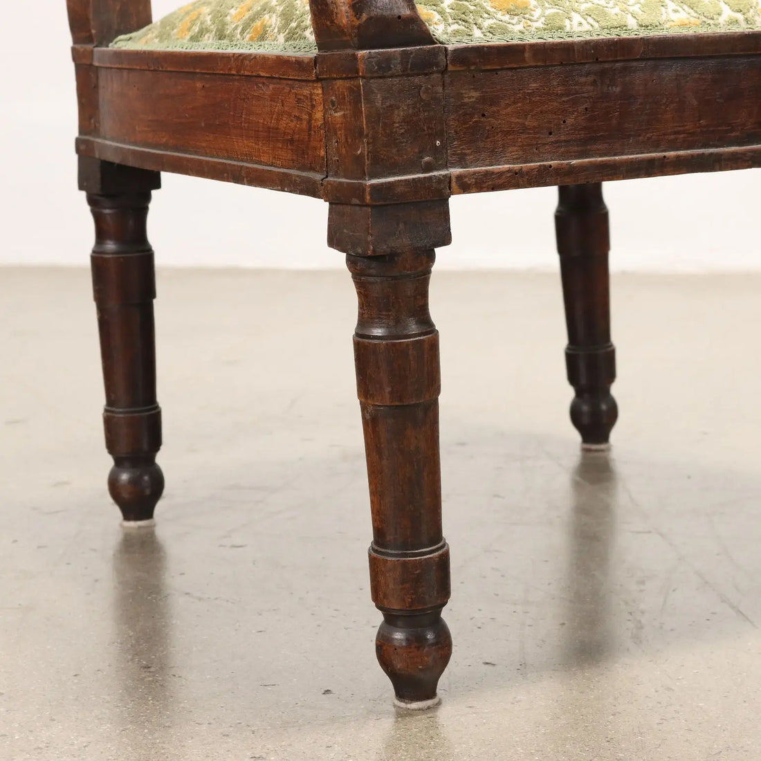 Ancient Armchair from the Directoire Cloth Italy Late XIX Century