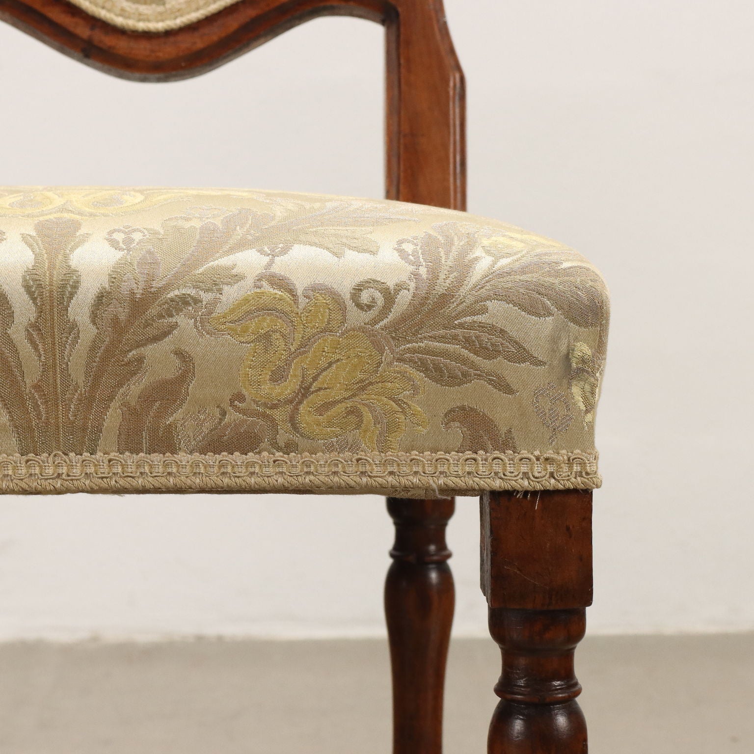  | Antiques  Seating