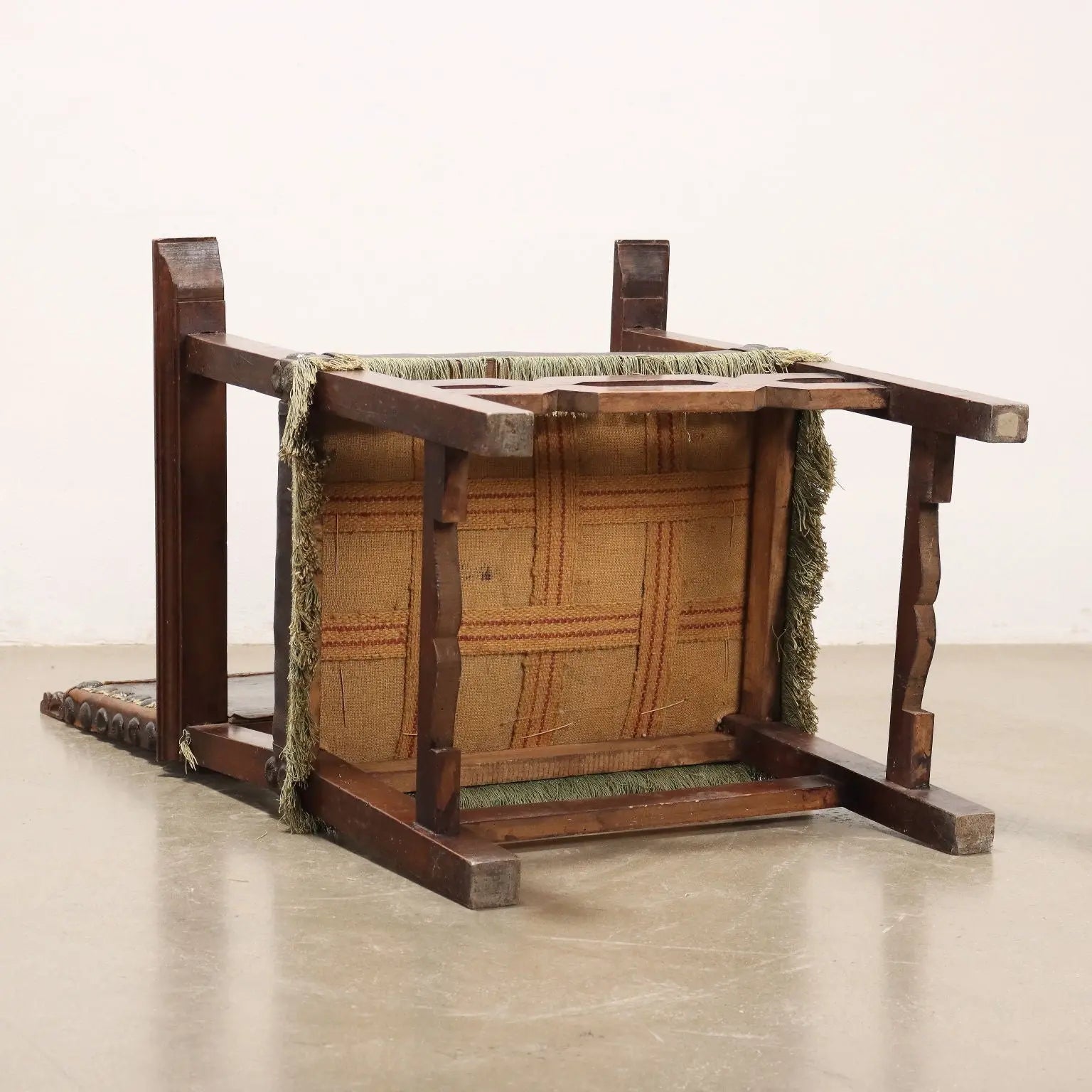 Neo-Renaissance Walnut and Leather Throne, 19th Century Italy