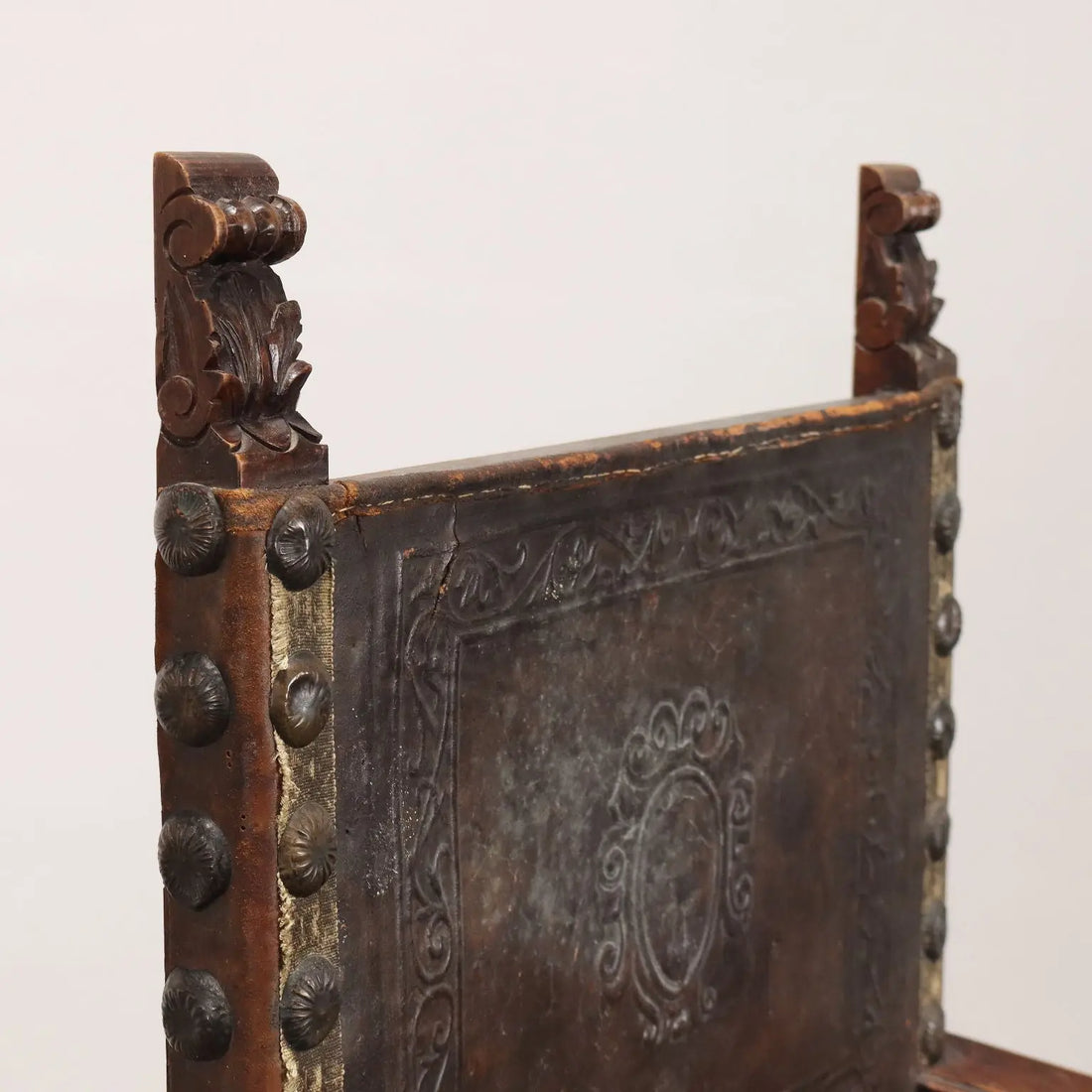 Neo-Renaissance Walnut and Leather Throne, 19th Century Italy