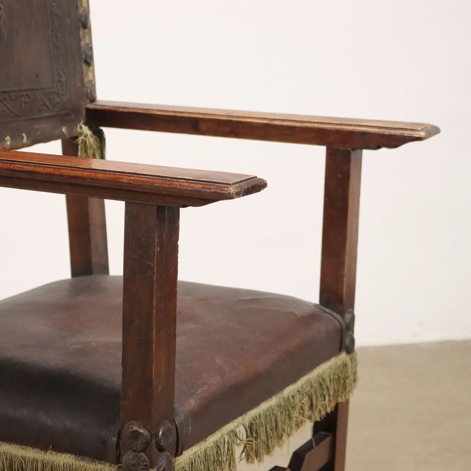 Neo-Renaissance Walnut and Leather Throne, 19th Century Italy