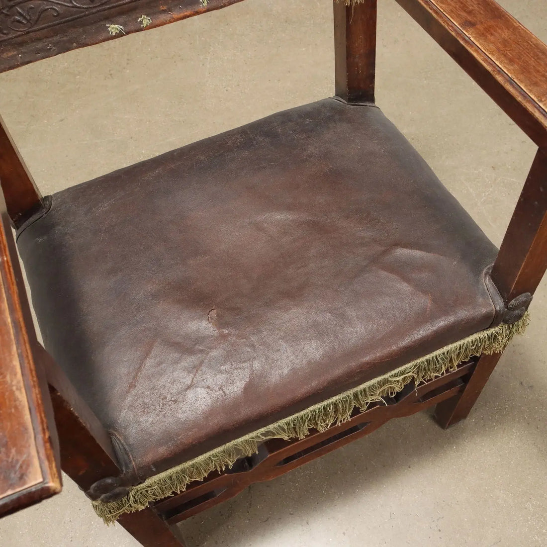Neo-Renaissance Walnut and Leather Throne, 19th Century Italy