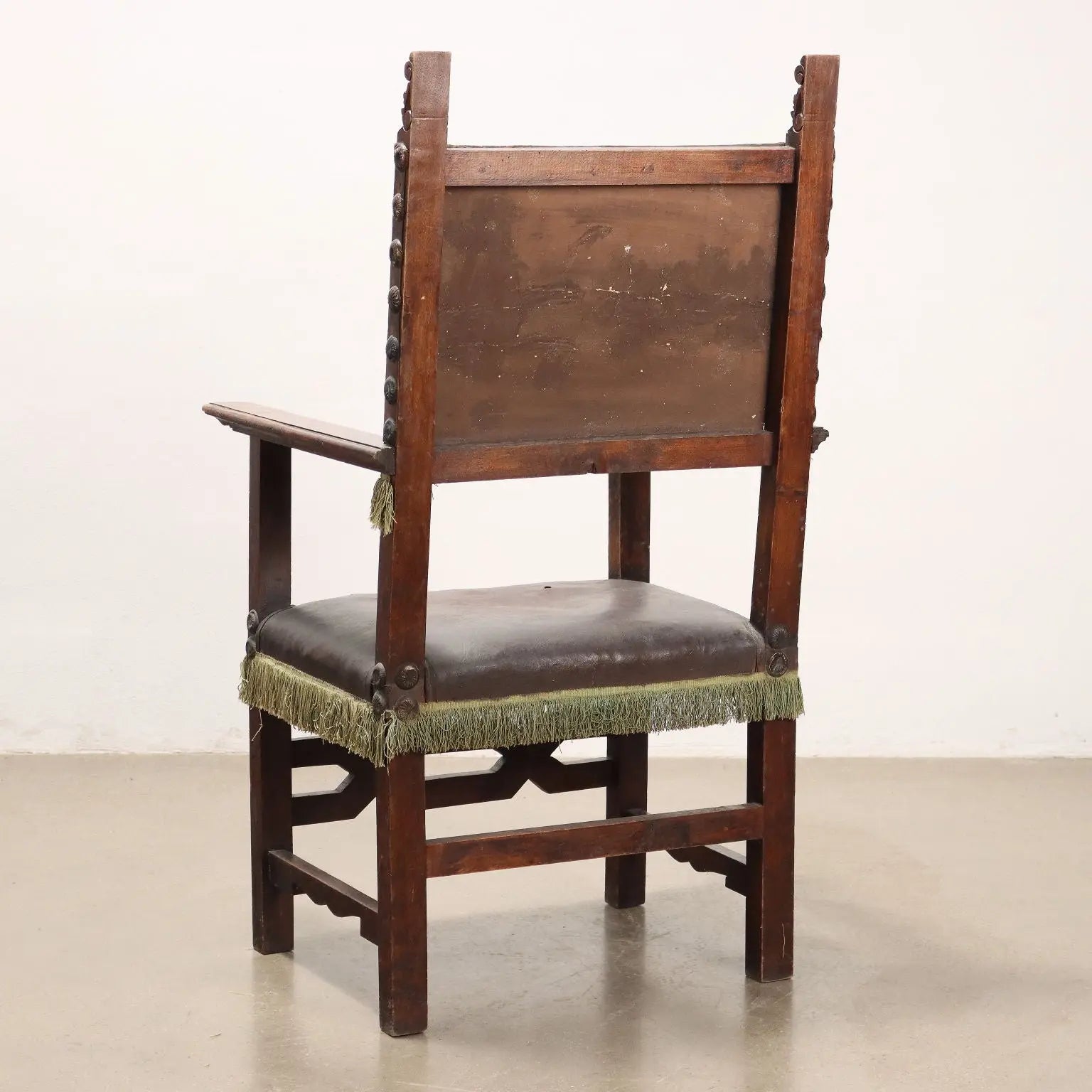 Neo-Renaissance Walnut and Leather Throne, 19th Century Italy