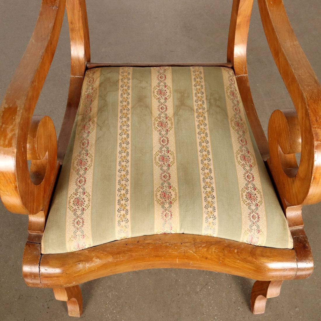 | Antiques  Seating