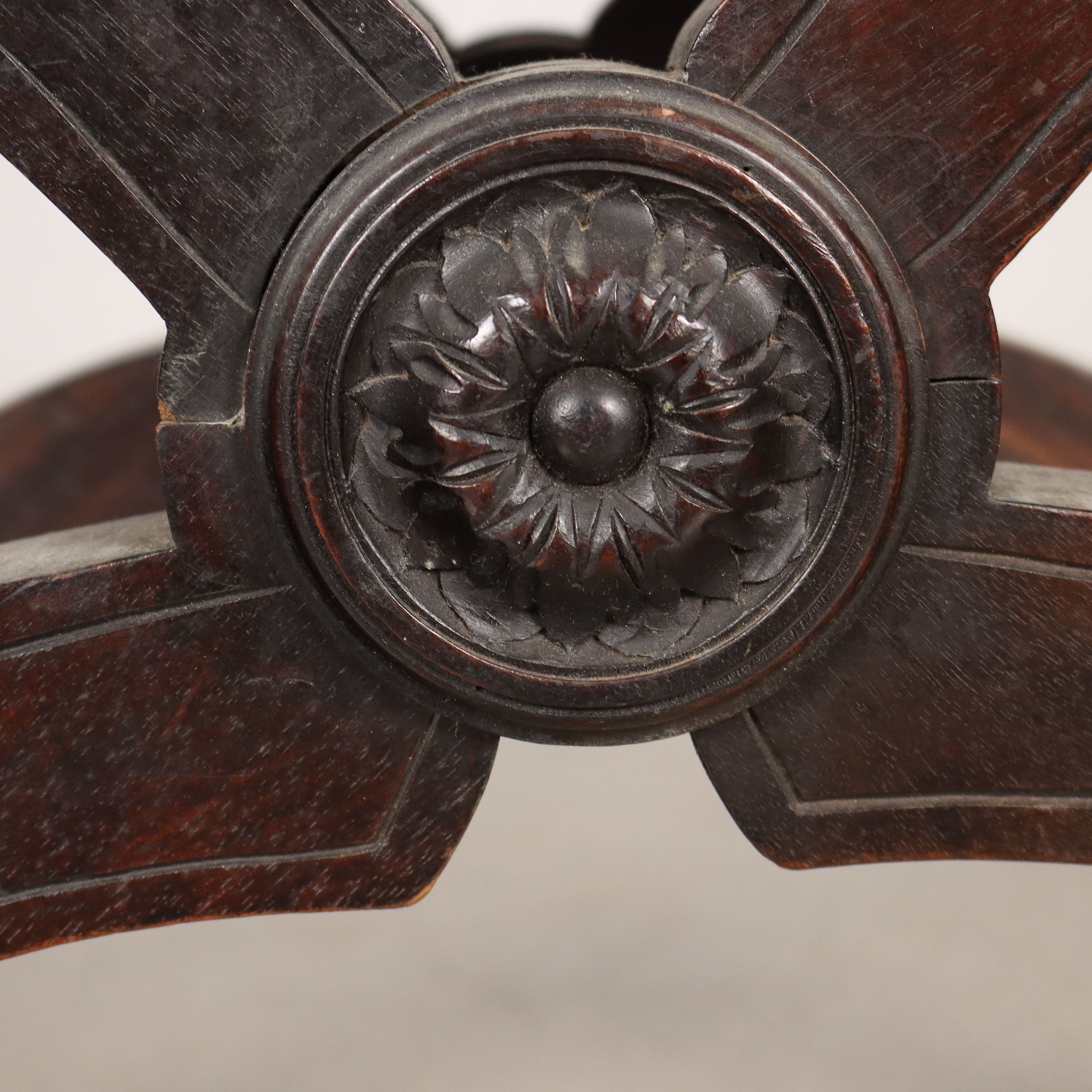 Antique Neo-Renaissance Chair Walnut Leather XIX Century - Italy, Late XIX - Early XX Century | Antiques  Seating