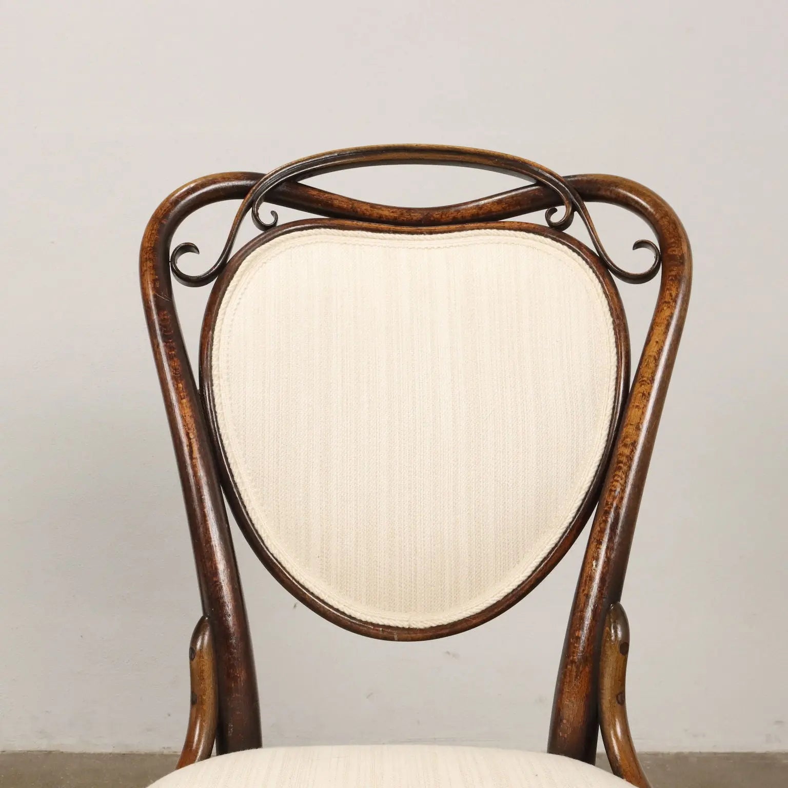 Pair of Thonet Chairs in Bent Beech - 19th Century