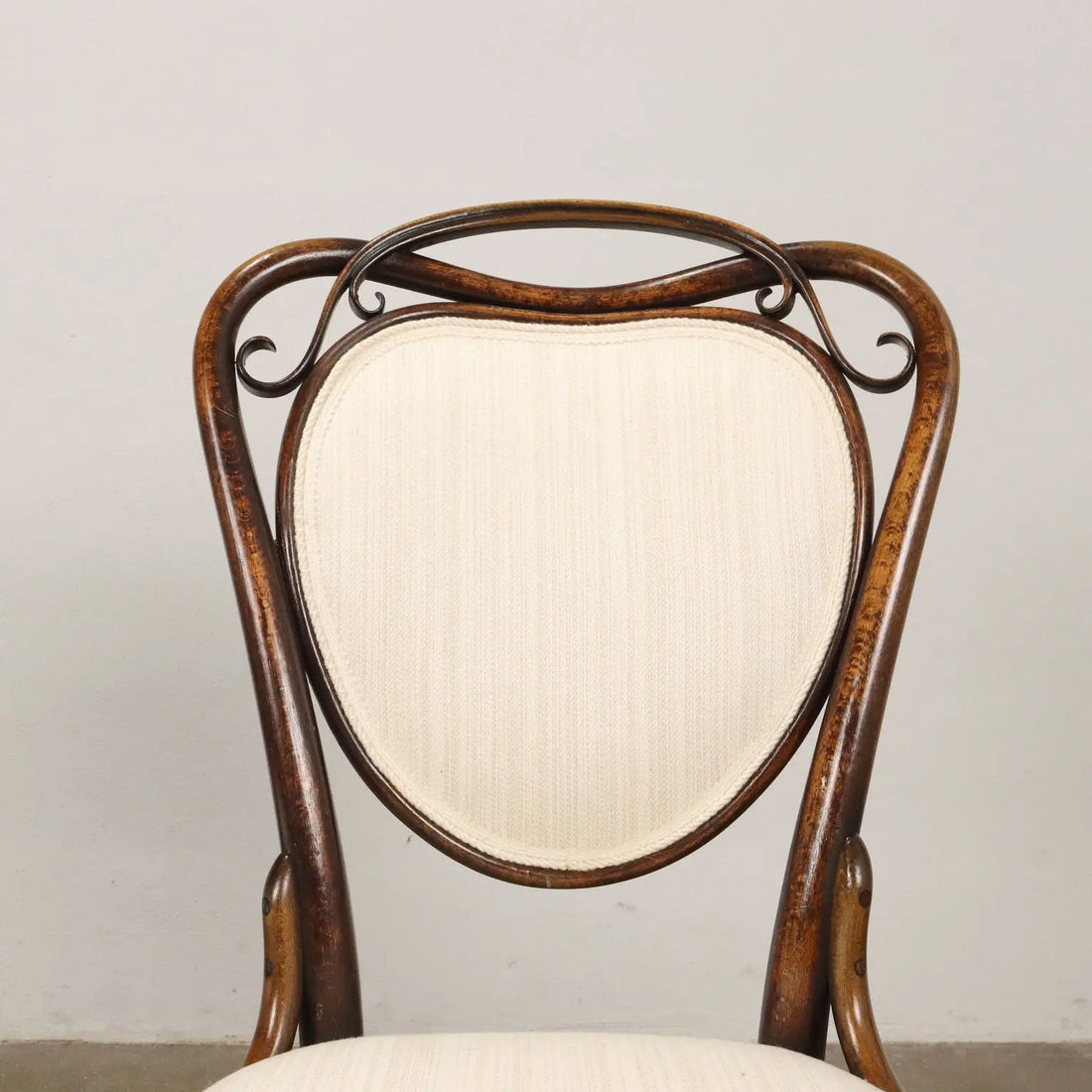 Pair of Thonet Chairs in Bent Beech - 19th Century