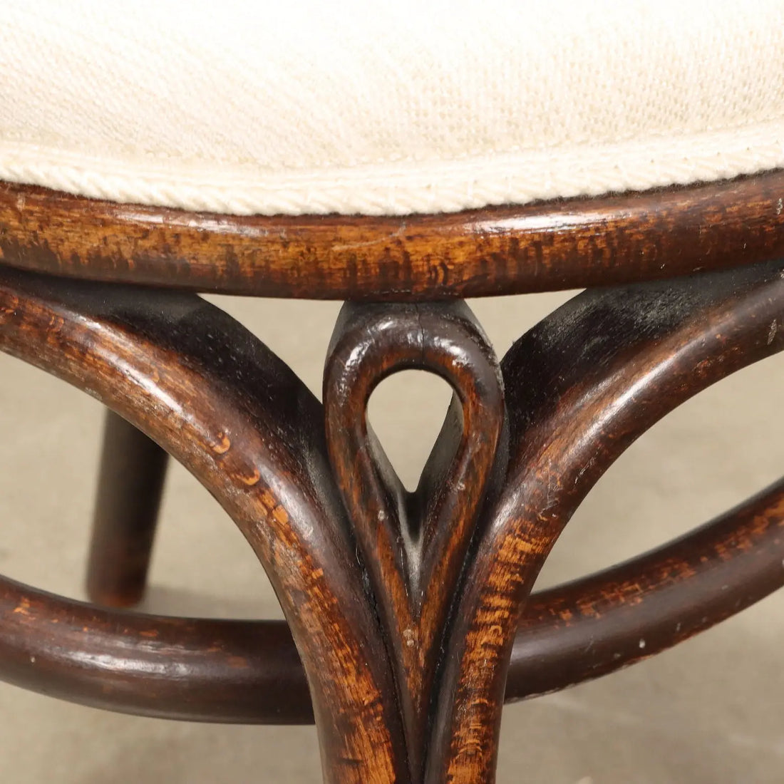 Pair of Thonet Chairs in Bent Beech - 19th Century