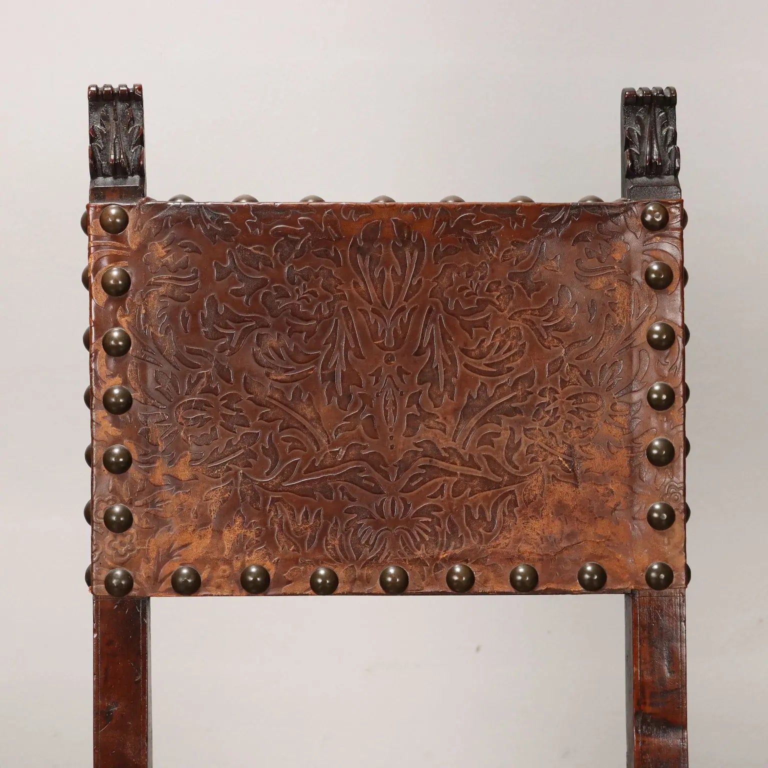 Antique Baroque Chair Carved Walnut Italy XVIII Century - Nothern Italy, Early XVIII Century | Antiques | Seating