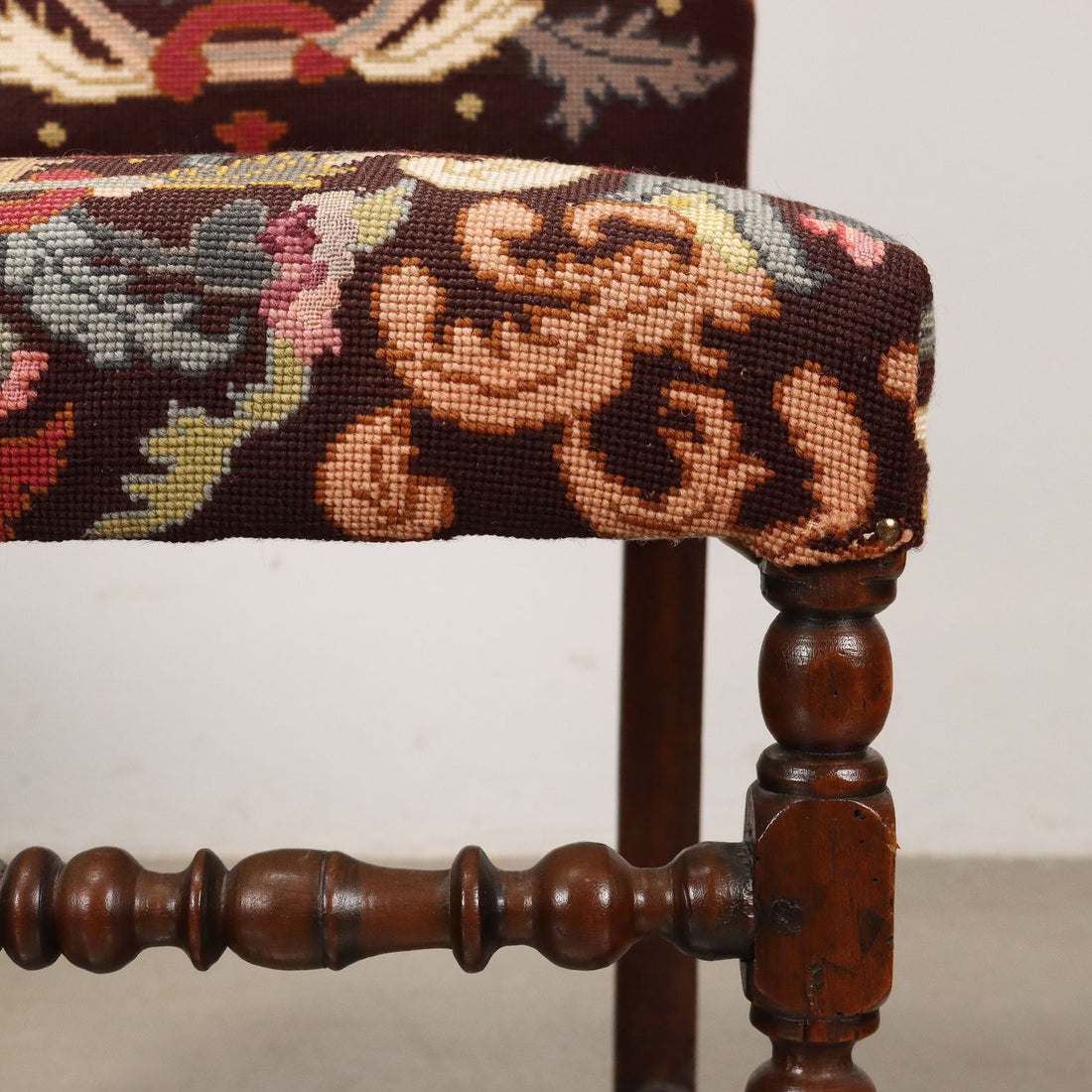 | Antiques  Seating