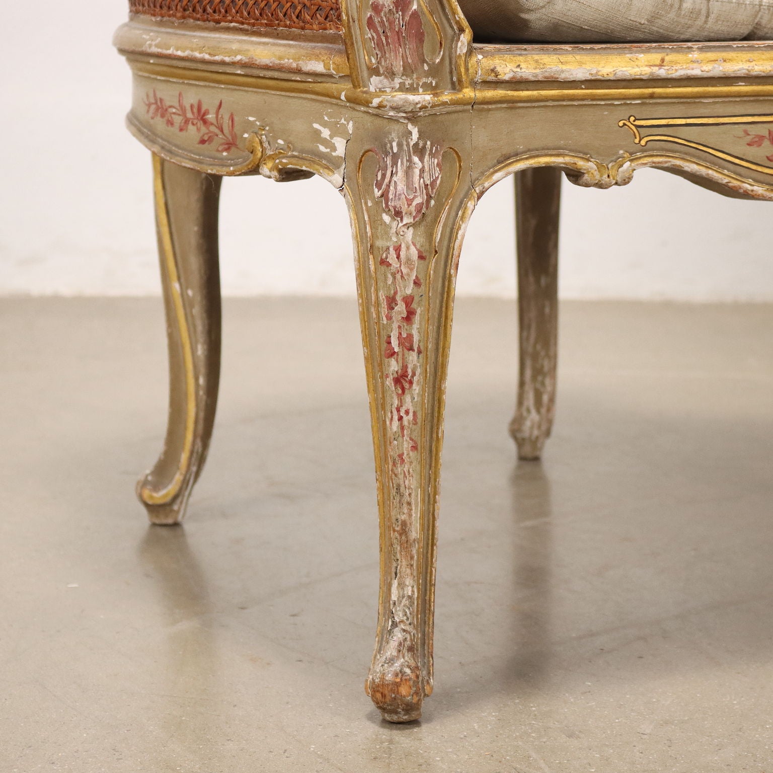  | Antiques  Seating