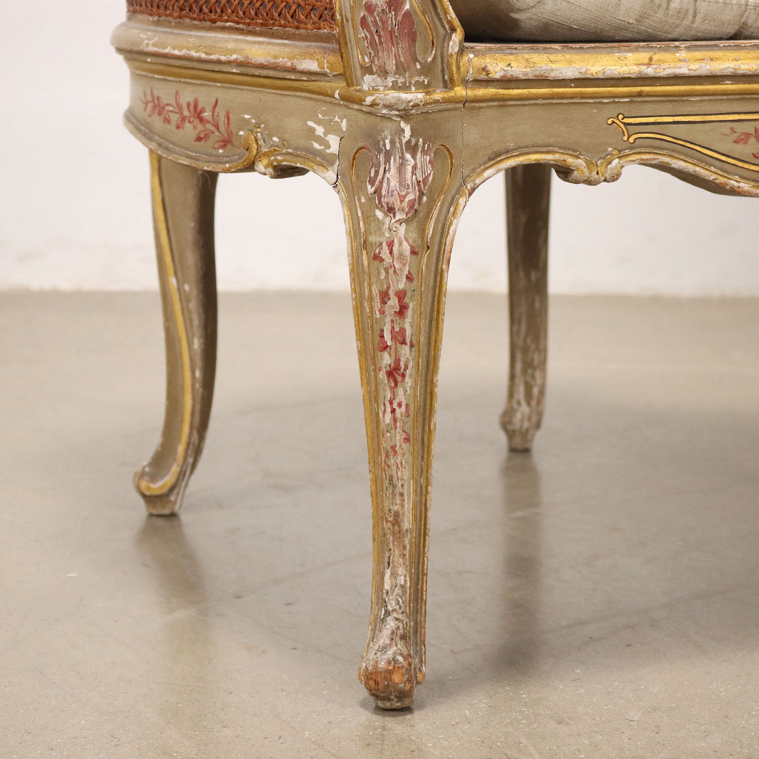  | Antiques  Seating
