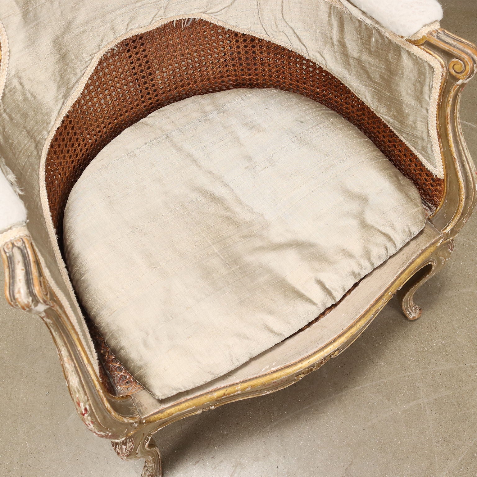  | Antiques  Seating