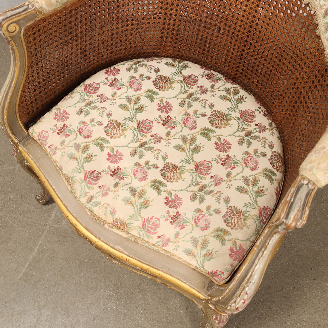  | Antiques  Seating
