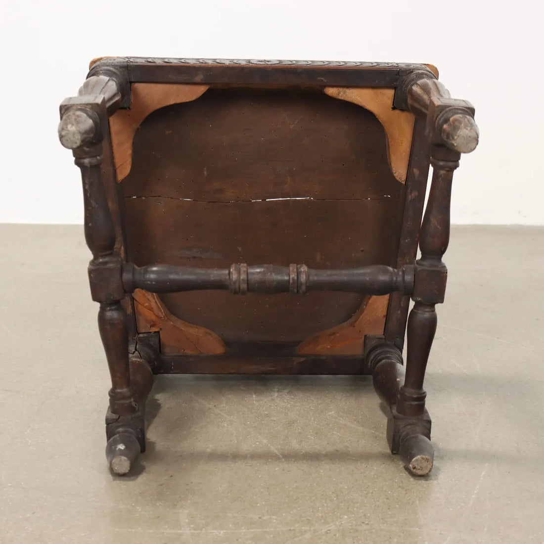 Antique Neoclassical Chairs Carved Walnut Italy XVIII Century - Neoclassical Chairs in Walnut | Antiques | Seating