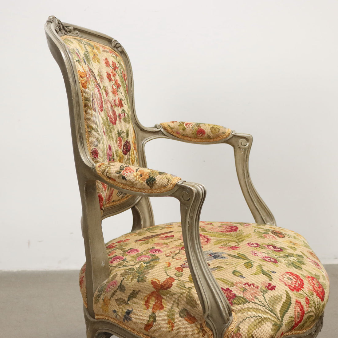  | Antiques  Seating
