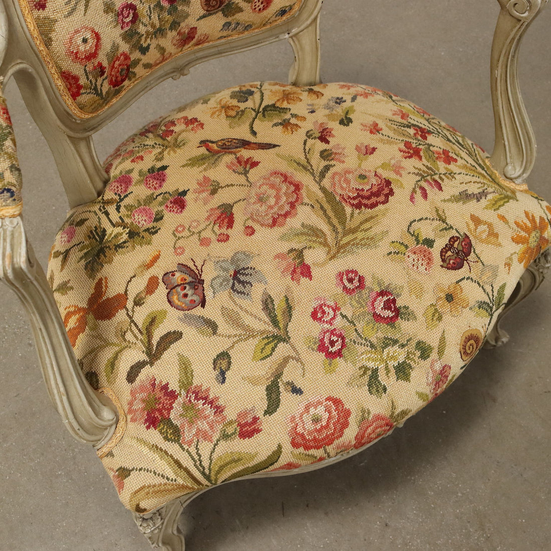  | Antiques  Seating