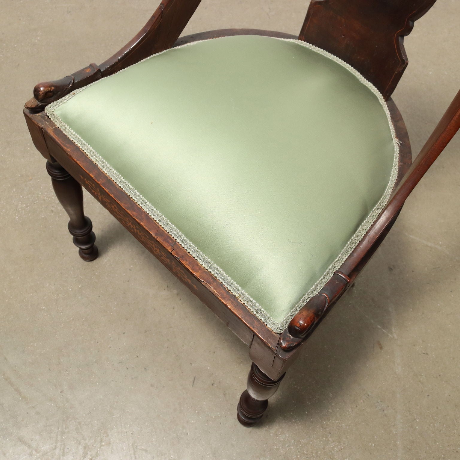  | Antiques  Seating