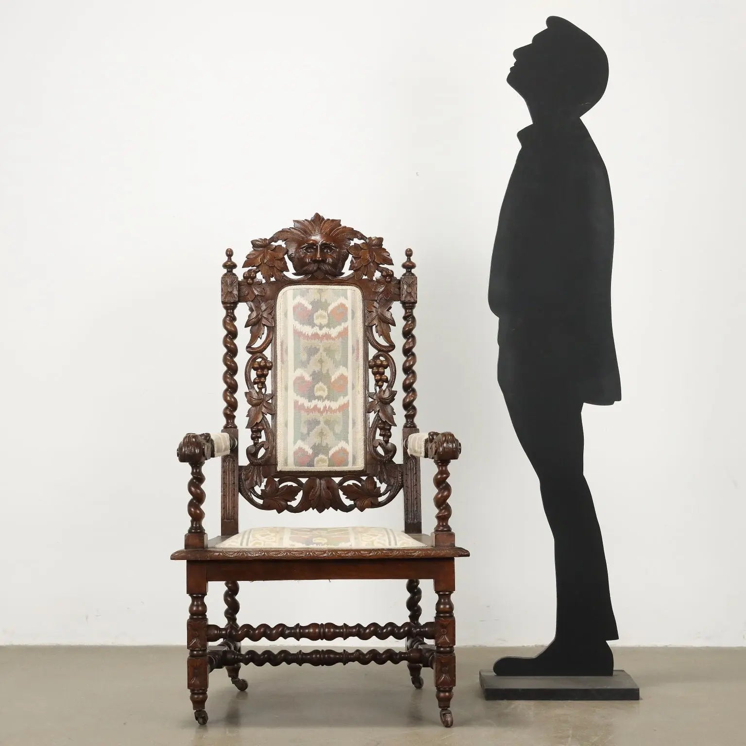 Neo-Renaissance Oak Armchair - England 19th Century