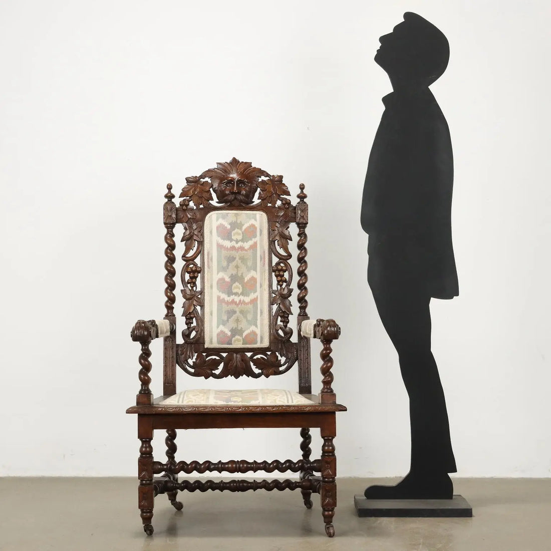 Neo-Renaissance Oak Armchair - England 19th Century