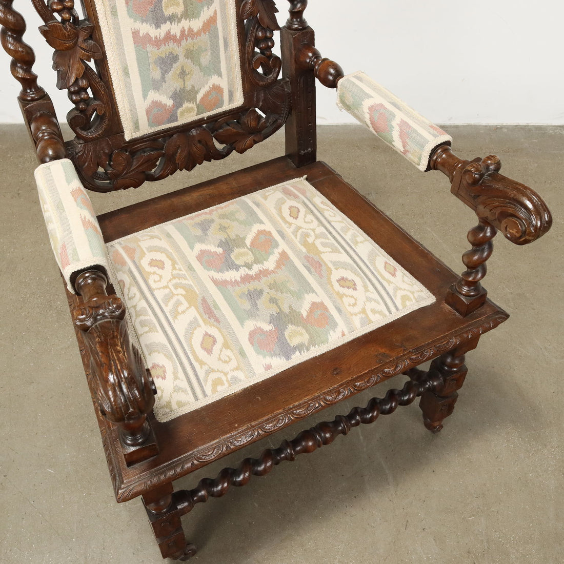  | Antiques  Seating