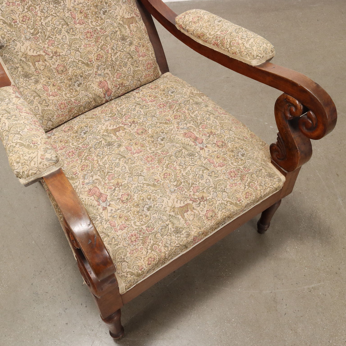  | Antiques  Seating