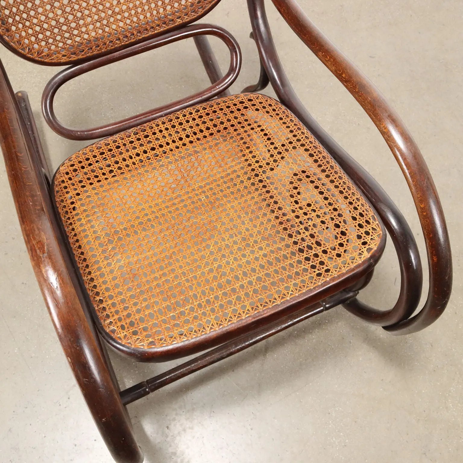 Rocking Chair in Bentwood Beech, Thonet Style