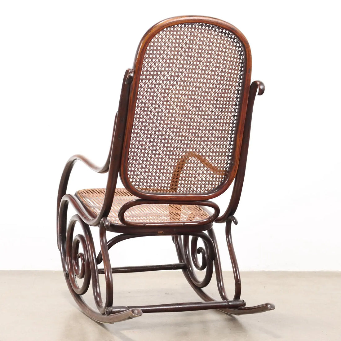 Rocking Chair in Bentwood Beech, Thonet Style