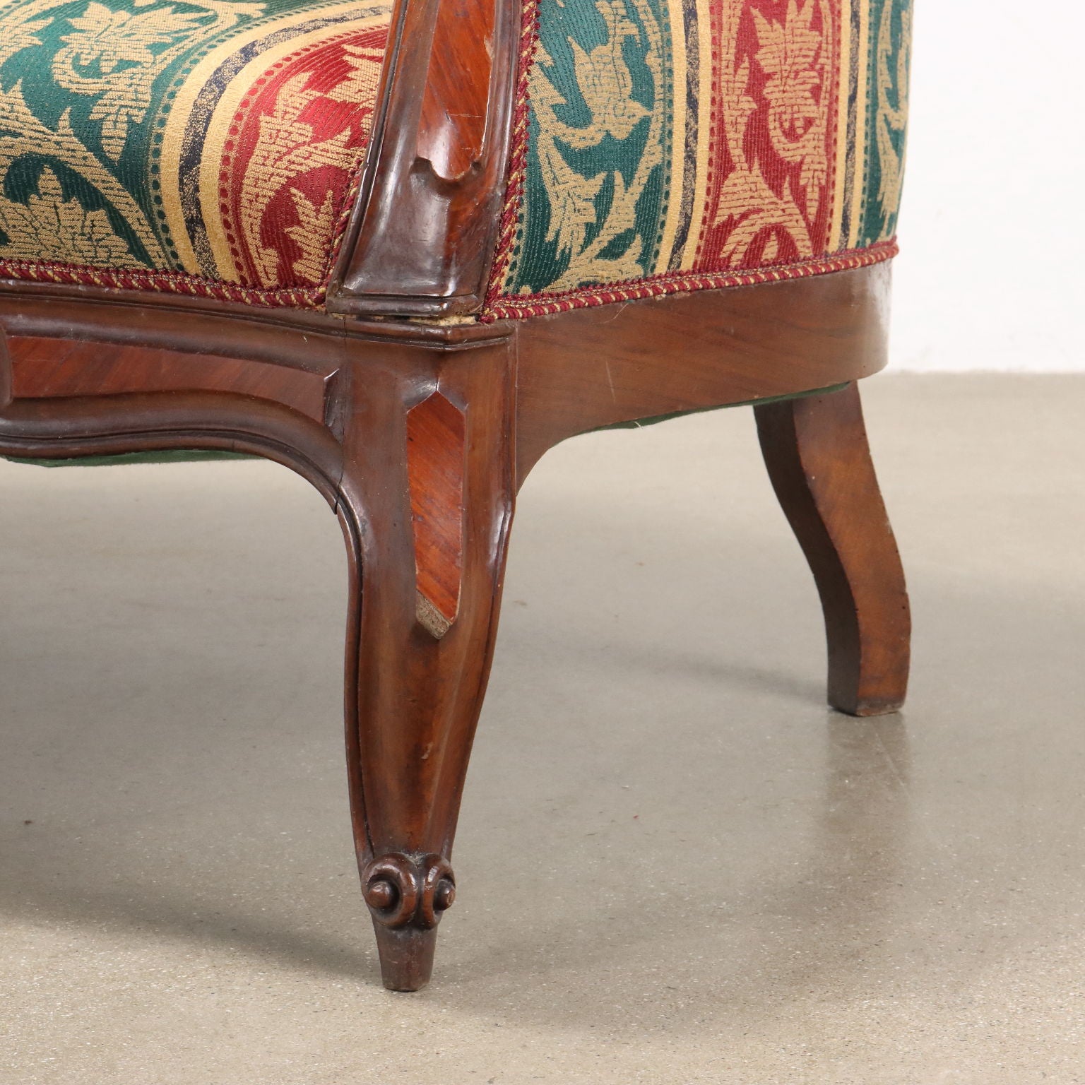  | Antiques  Seating