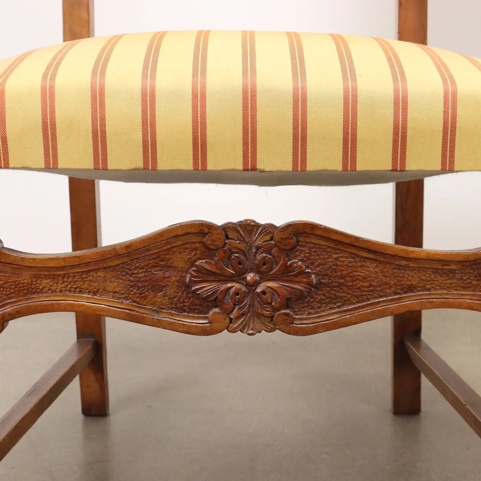 Antique Baroque Armchairs Walnut Fabric Italy XVII-XVIII Century - Italy | Antiques | Seating