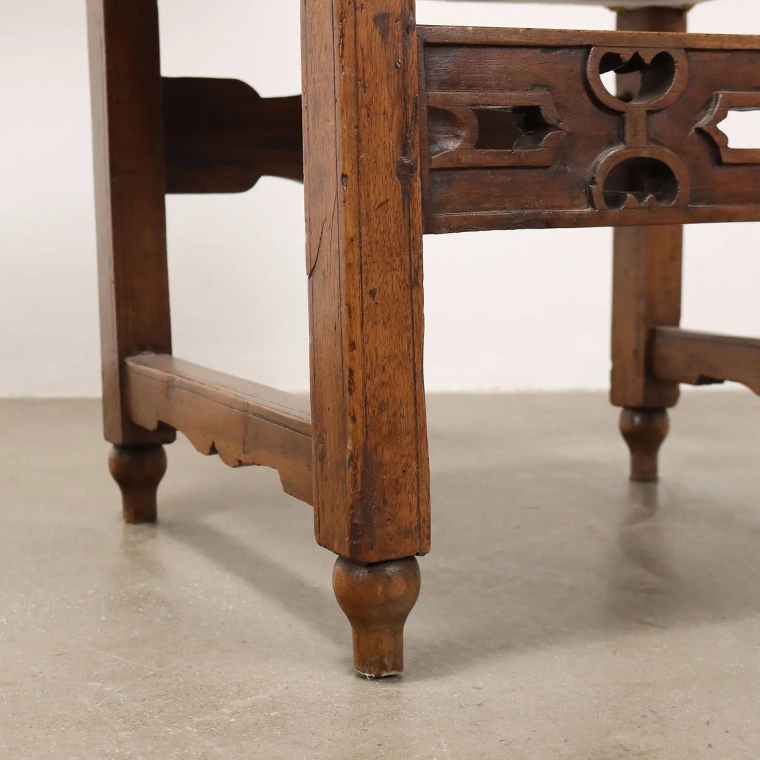Antique Baroque Armchairs Walnut Fabric Italy XVII-XVIII Century - Italy | Antiques | Seating
