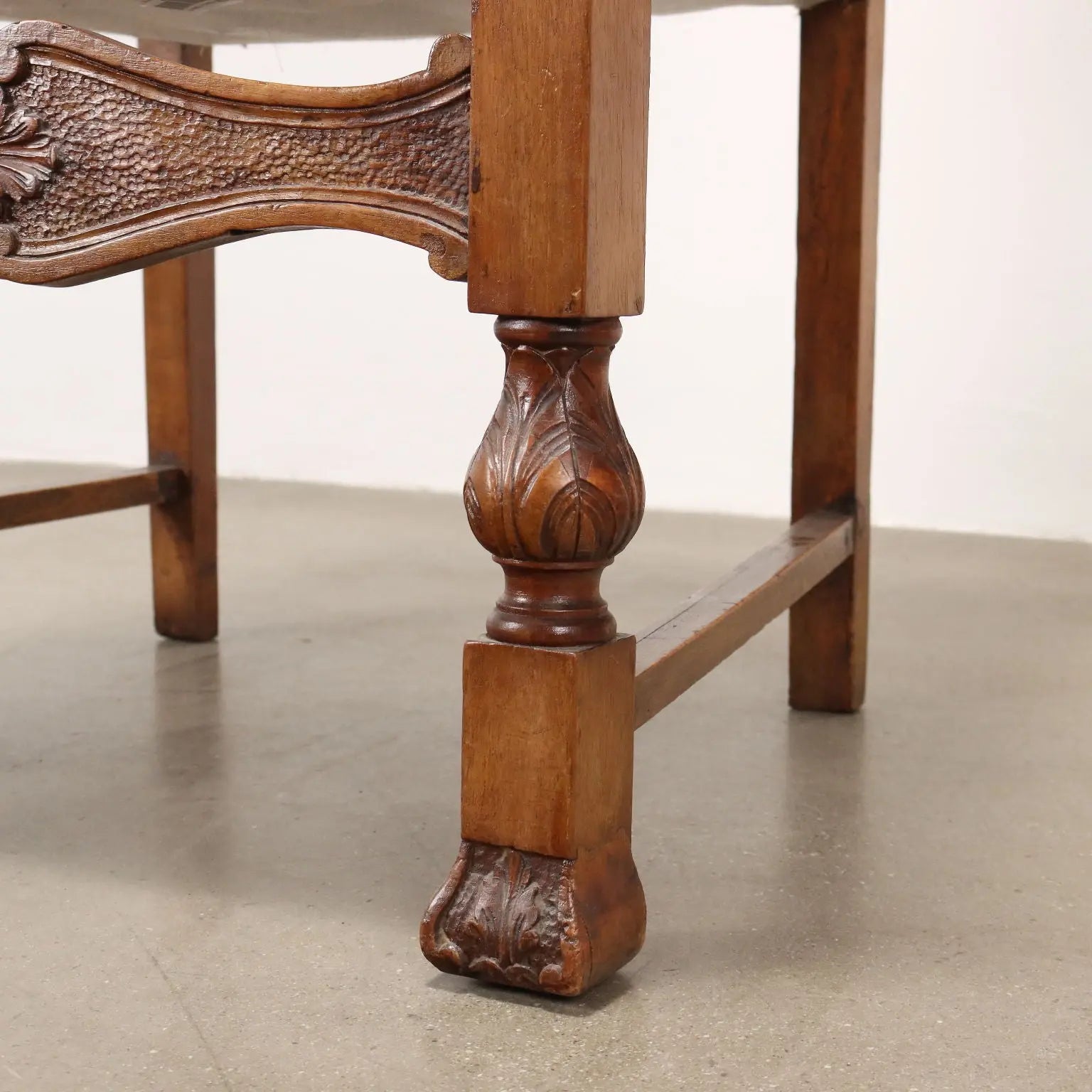 Antique Baroque Armchairs Walnut Fabric Italy XVII-XVIII Century - Italy | Antiques | Seating