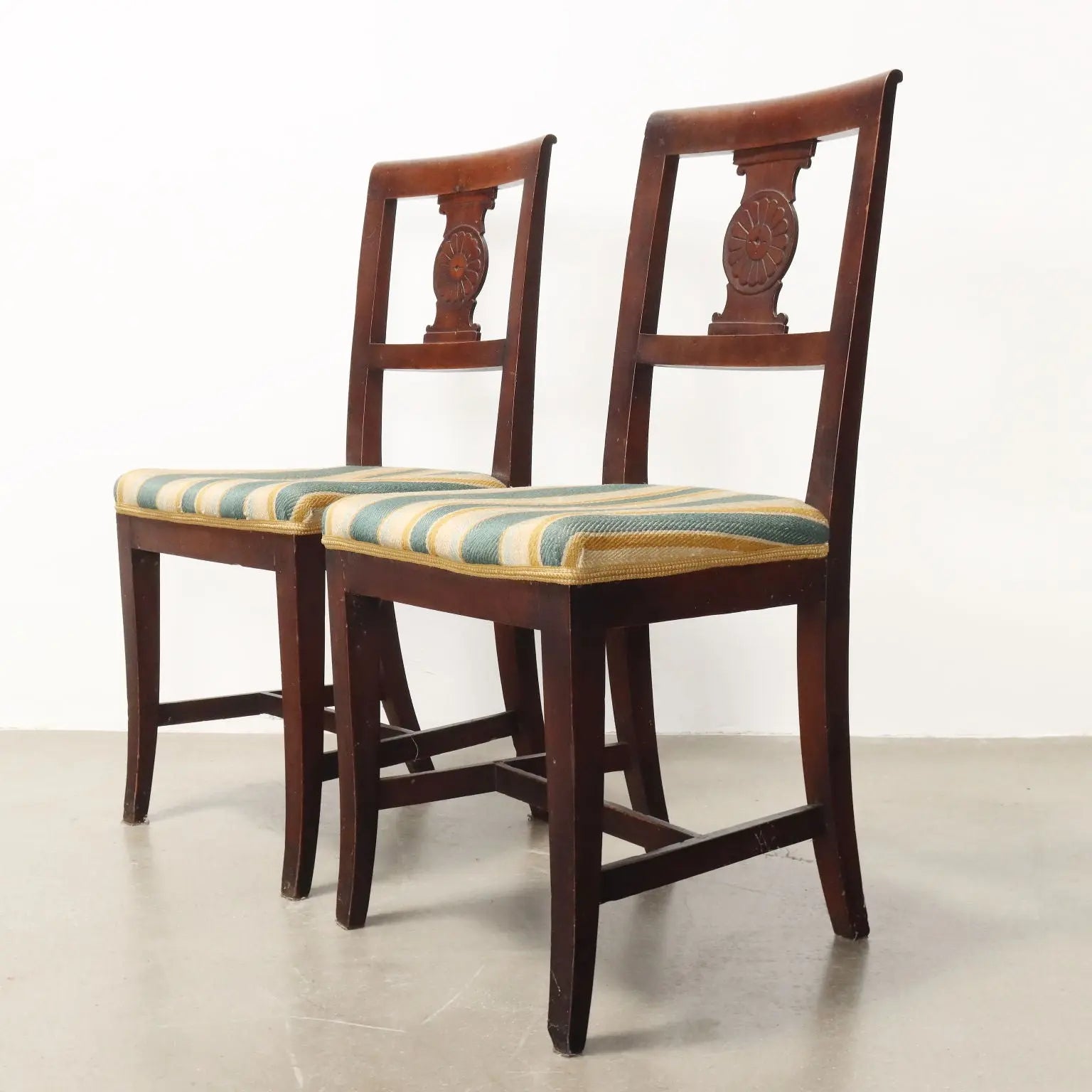 Antique Chairs Walnut Padded Seat Italy XIX Century - Italy, XIX Century | Antiques | Seating