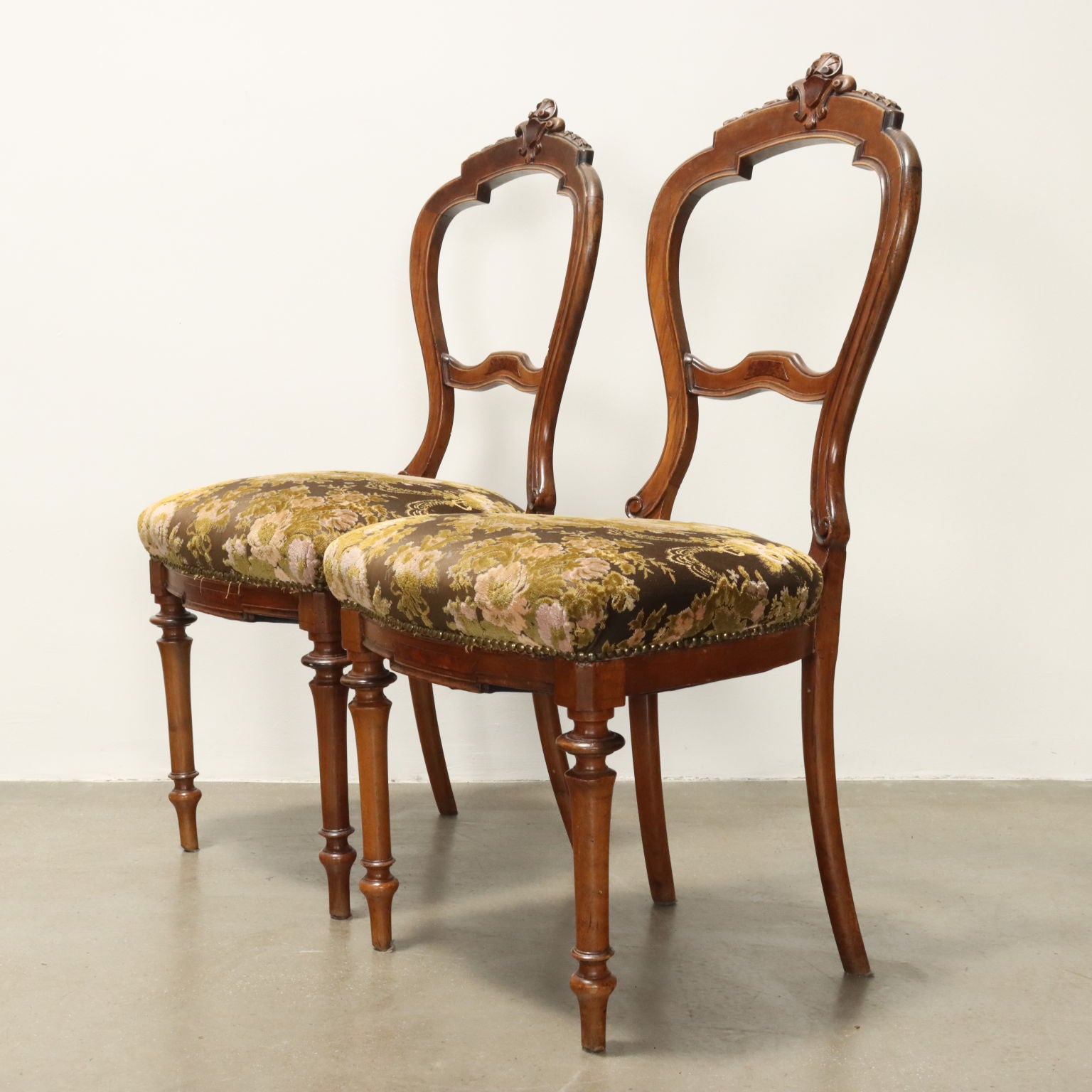  | Antiques  Seating