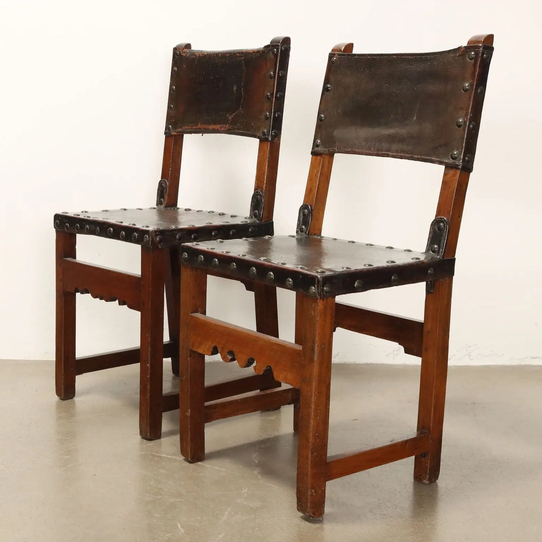 Antique Baroque Chairs Walnut Leather Italy XVIII Century - Italy, Early XVIII Century | Antiques | Seating