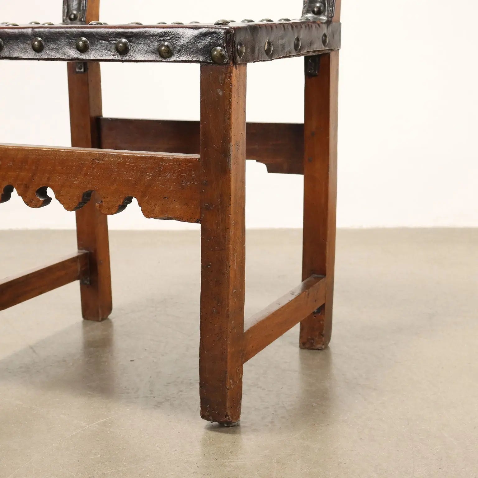 Antique Baroque Chairs Walnut Leather Italy XVIII Century - Italy, Early XVIII Century | Antiques | Seating