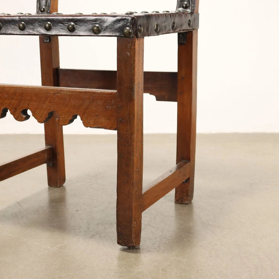 Antique Baroque Chairs Walnut Leather Italy XVIII Century - Italy, Early XVIII Century | Antiques | Seating