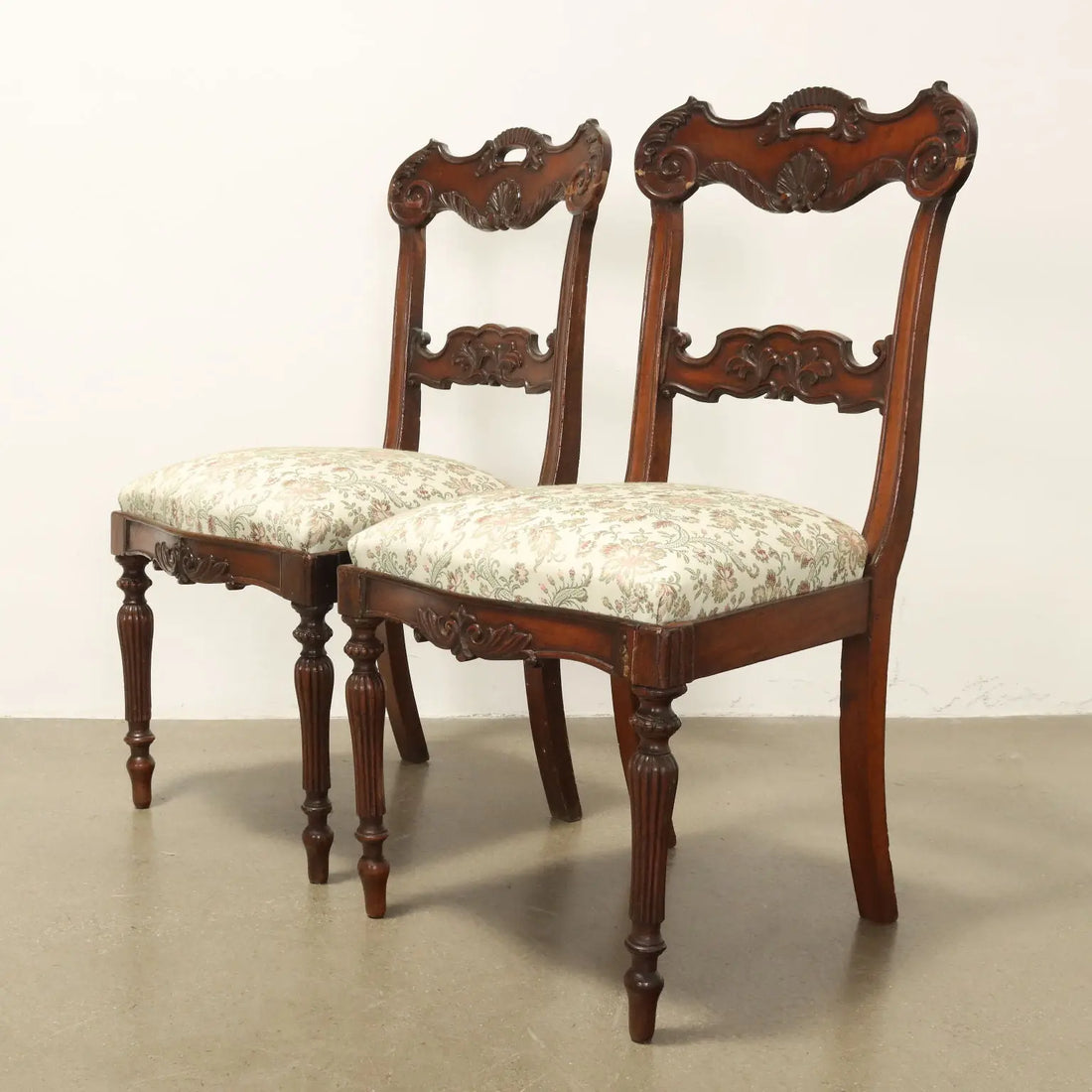 Antique Chairs Restoration Period Carved Mahogany XIX Century - 4 Mahogany Chairs | Antiques | Seating
