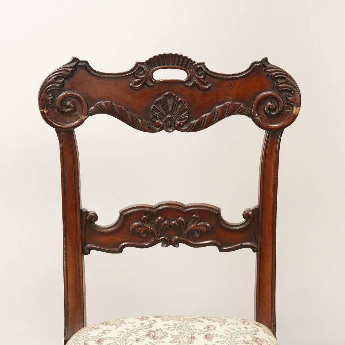 Antique Chairs Restoration Period Carved Mahogany XIX Century - 4 Mahogany Chairs | Antiques | Seating