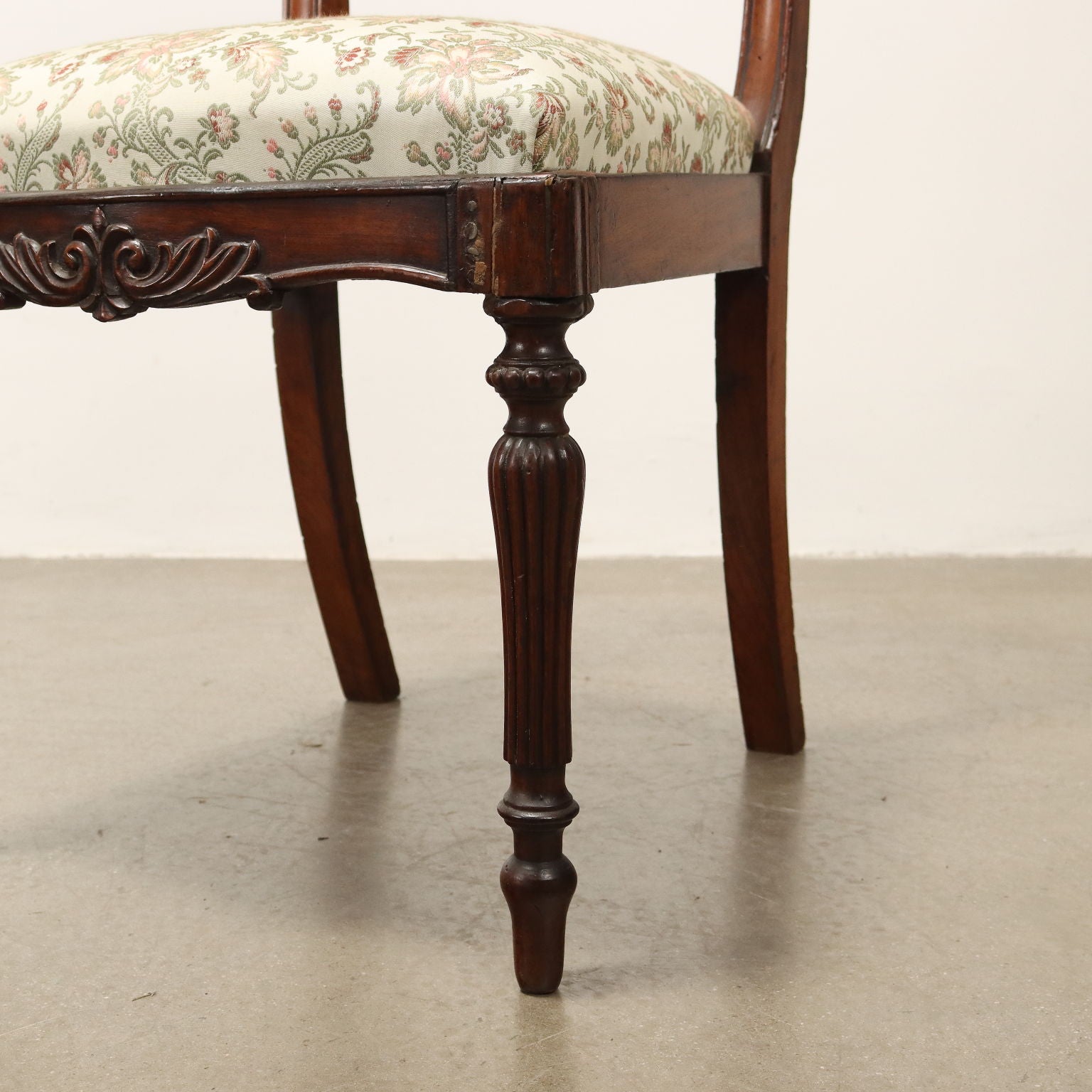  | Antiques  Seating